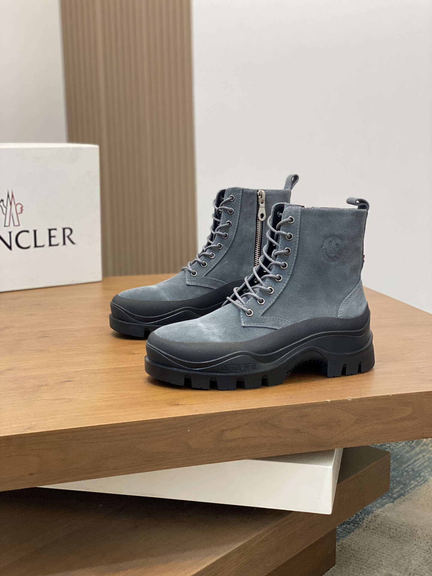 MONCLER 男靴高帮 0128