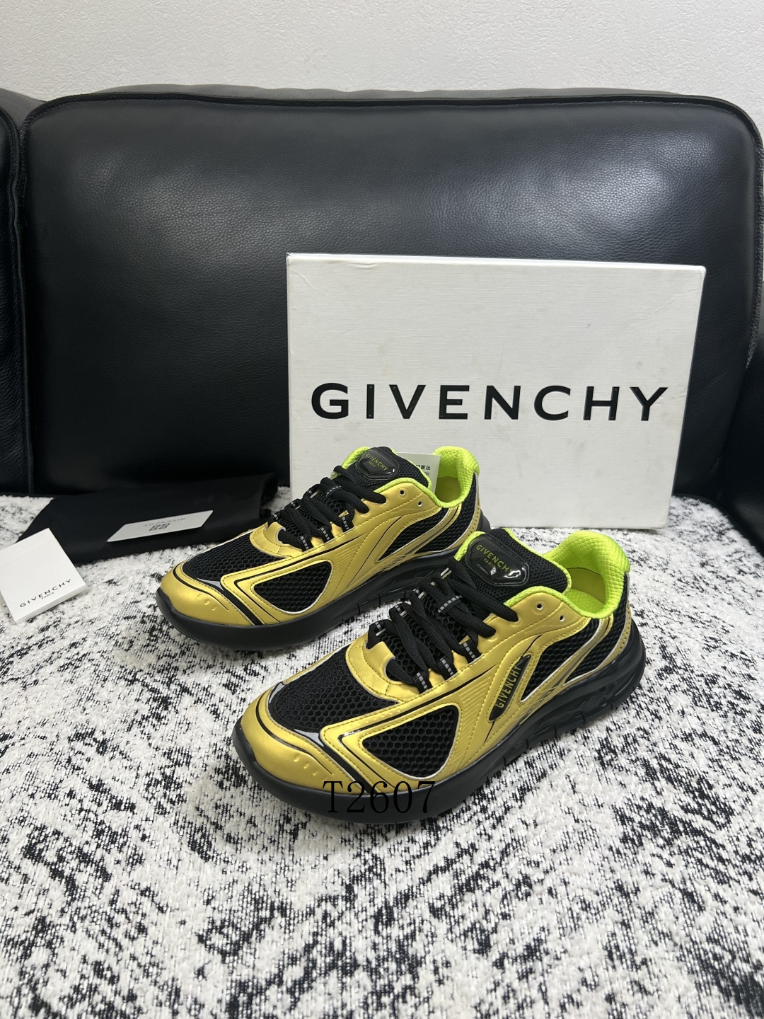 Givenchy Low Cut 0722