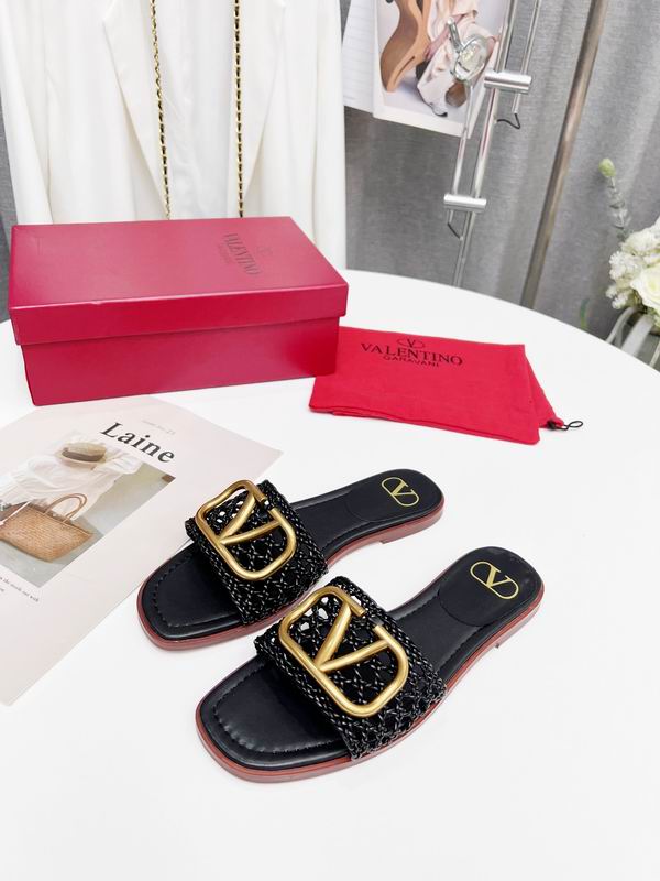 2025 Valentino 女拖鞋 0704