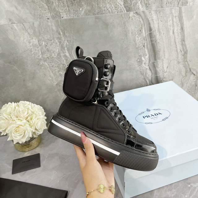 Prada sz 35-40 mnt2108