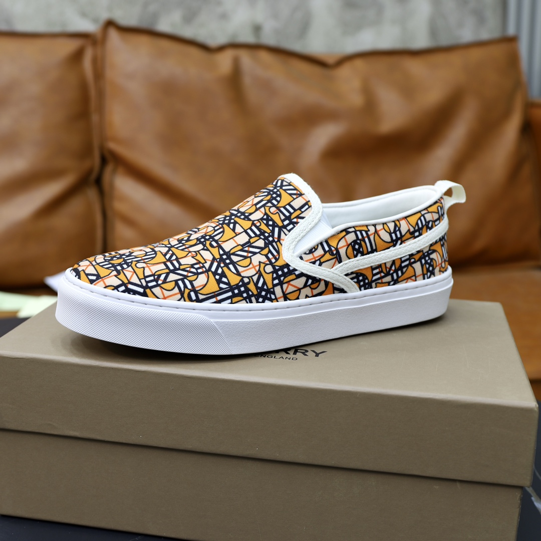 Burberry sz35-44 h0605