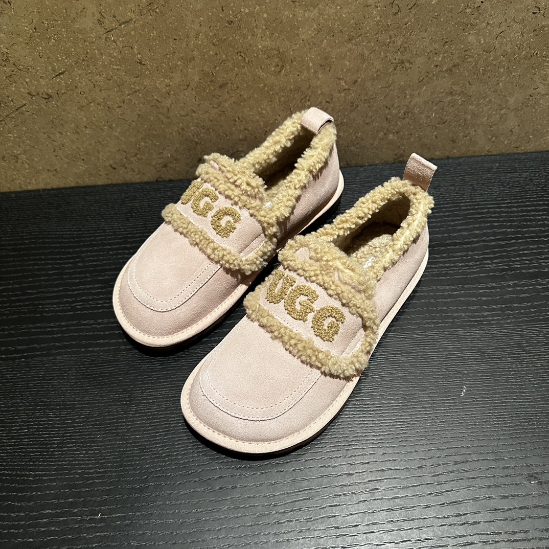UGG 女休闲 1017
