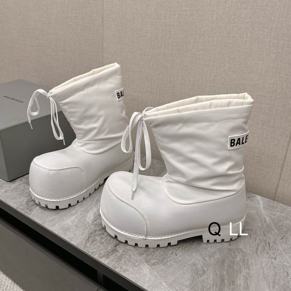 Balenciaga snow boot  Ts