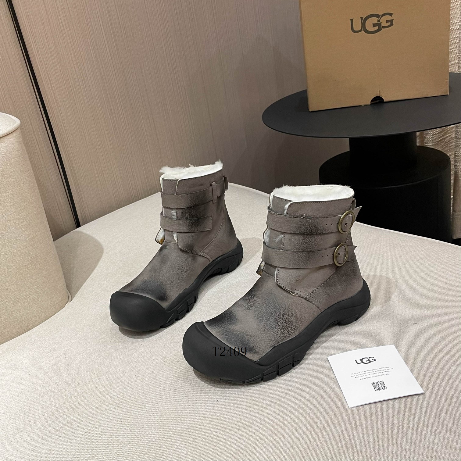 UGG sz35-40 h0912