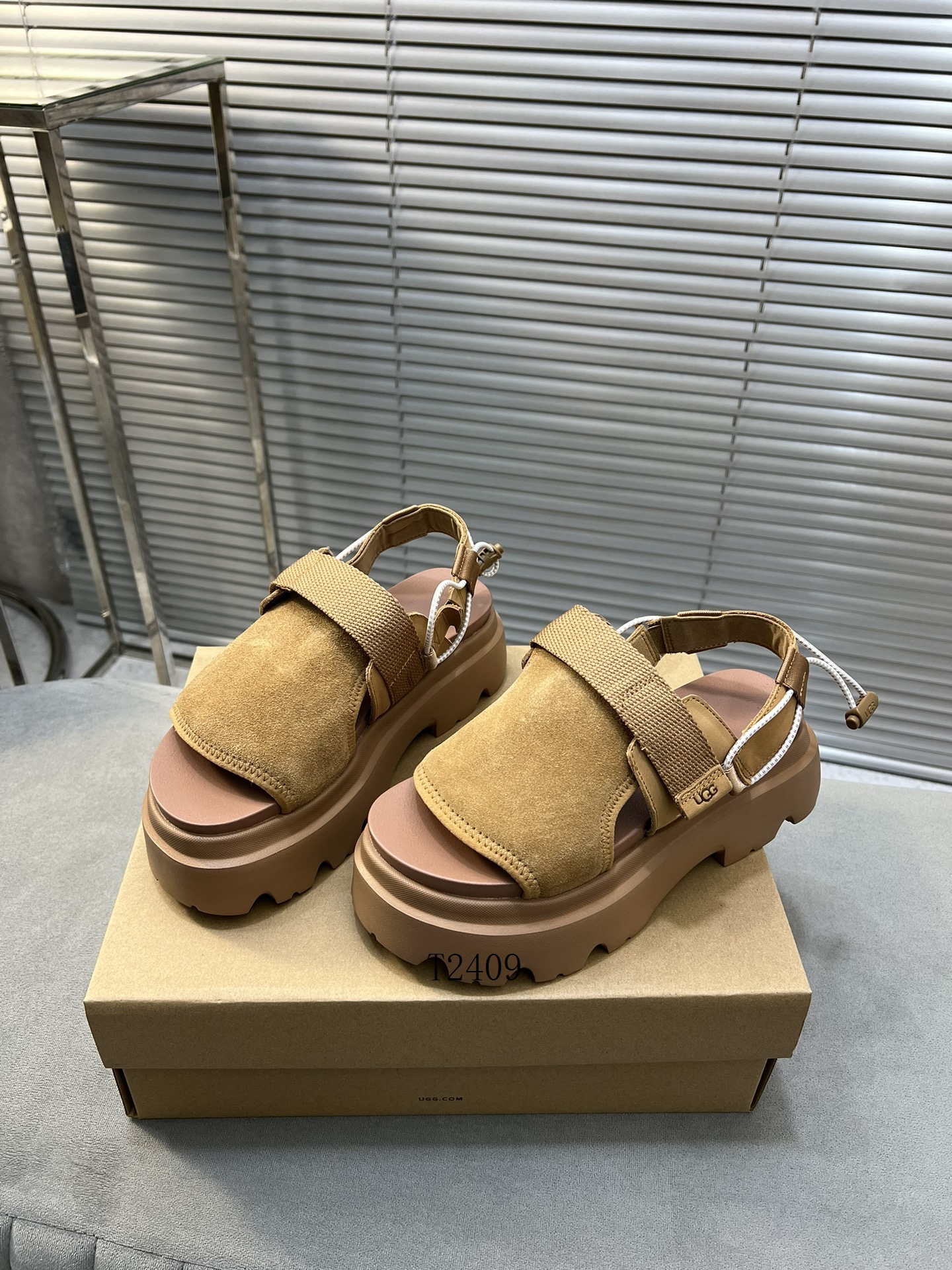 UGG sz35-40 h0901