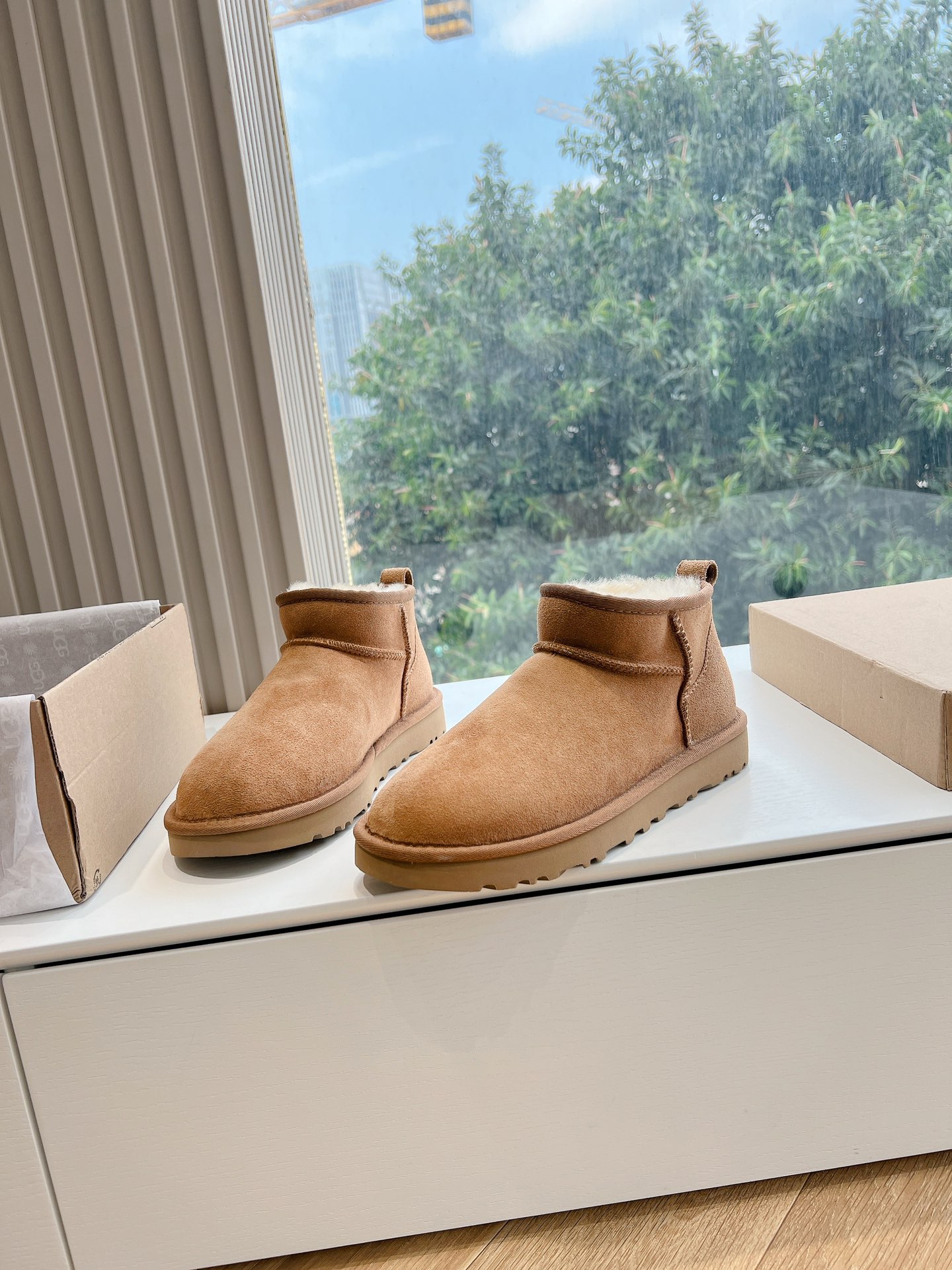 UGG sz35-40 h1015