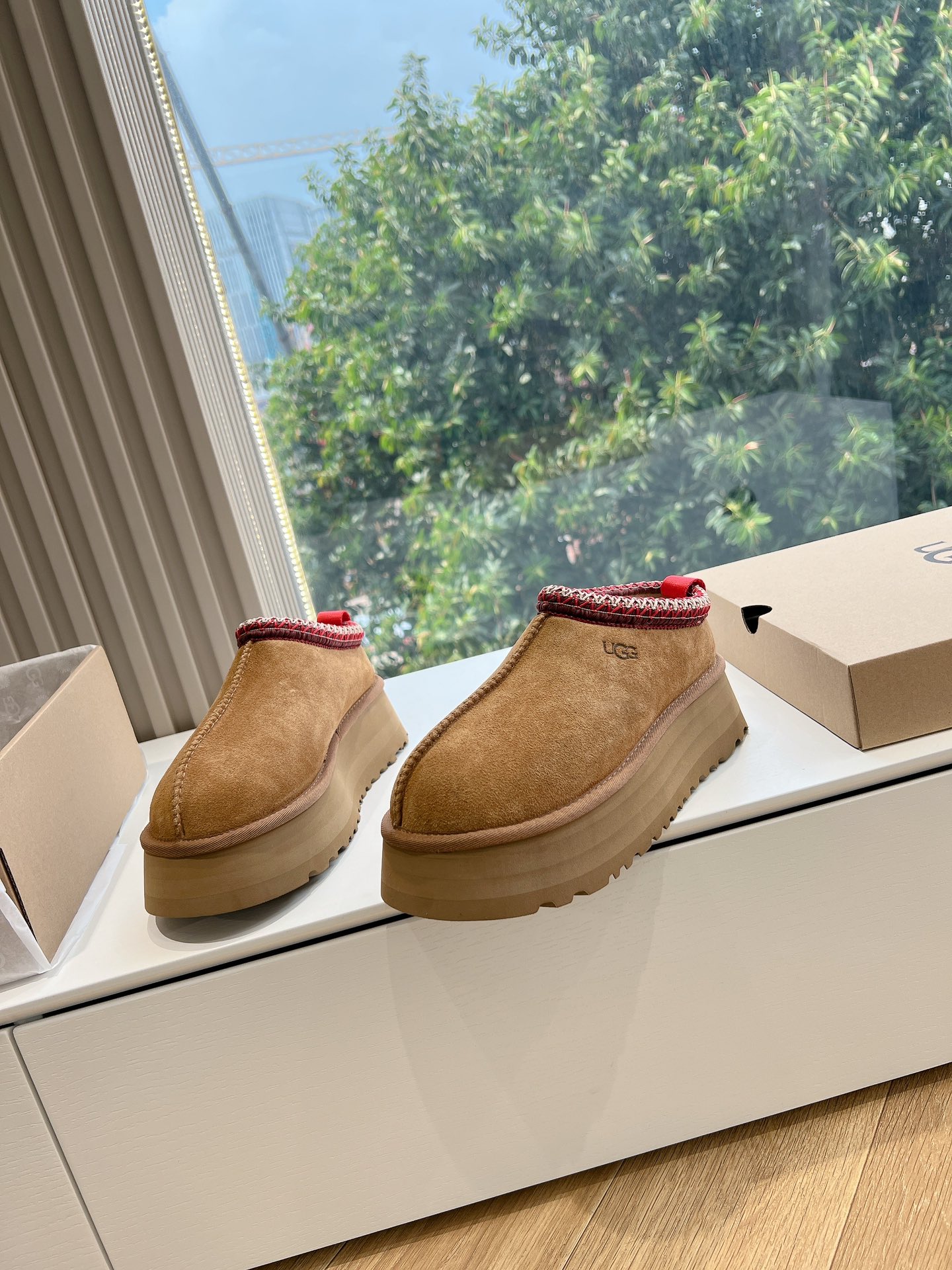 UGG sz35-40 h1017