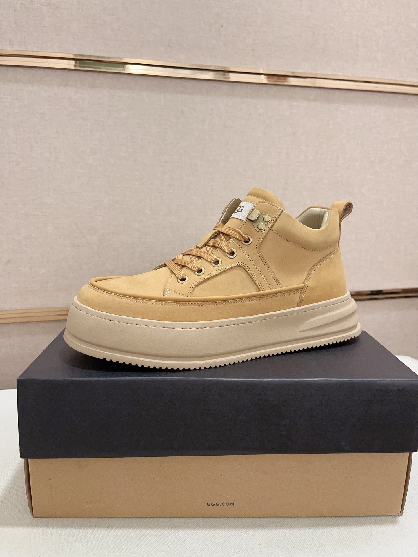 UGG sz39-44 h1014