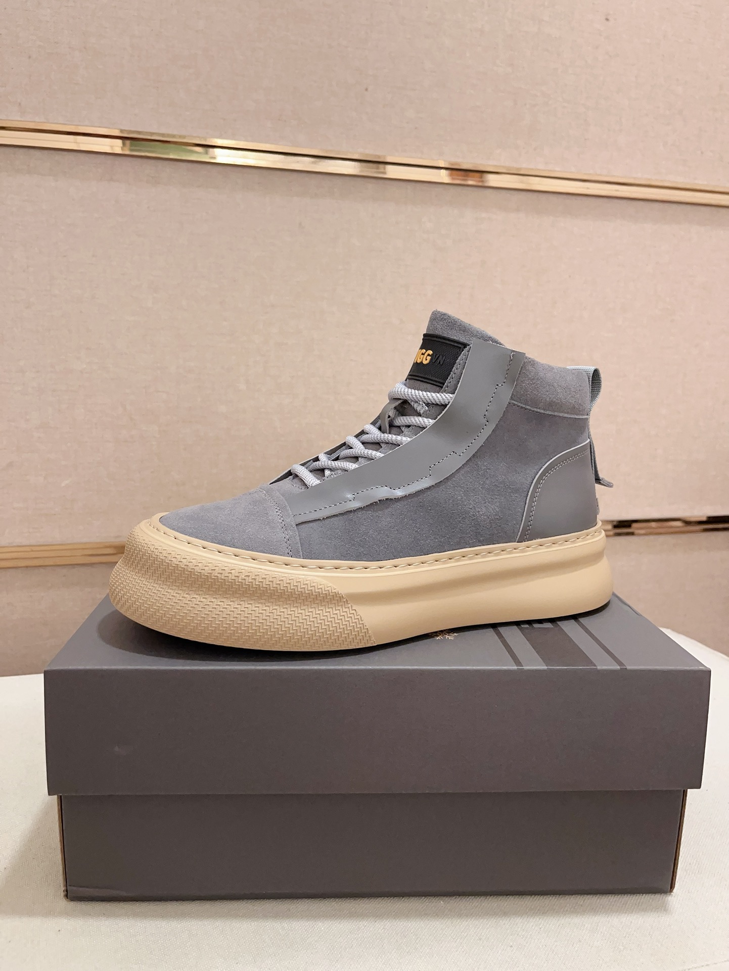 UGG sz39-44 h1017