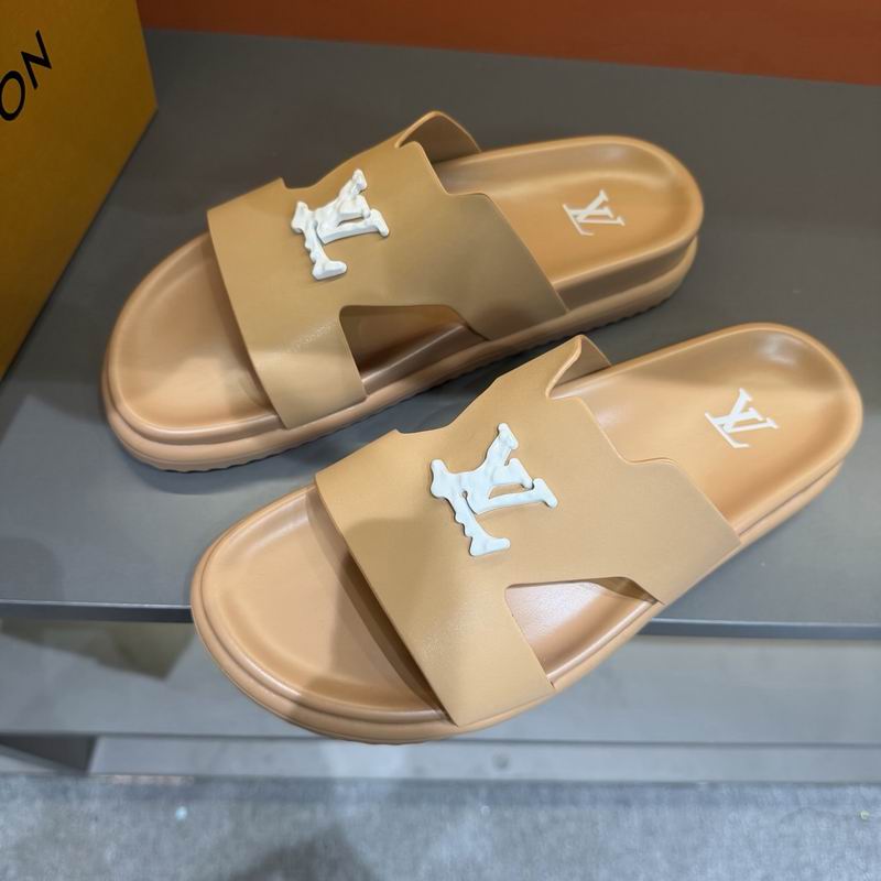 2026 LV Slipper man1 0308