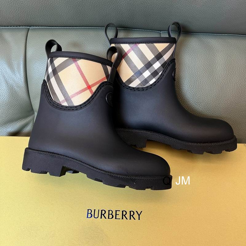 Burberry sz35-40 JM0302