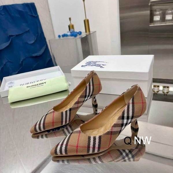 Burberry sz35-40 5CM NW0401