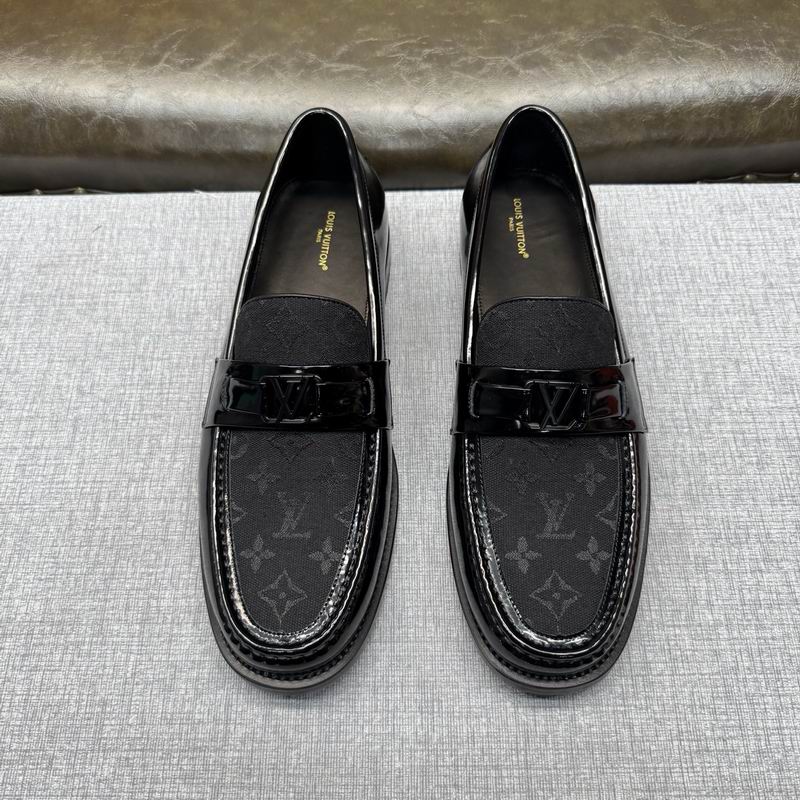 LV sz39-44 hnx0607