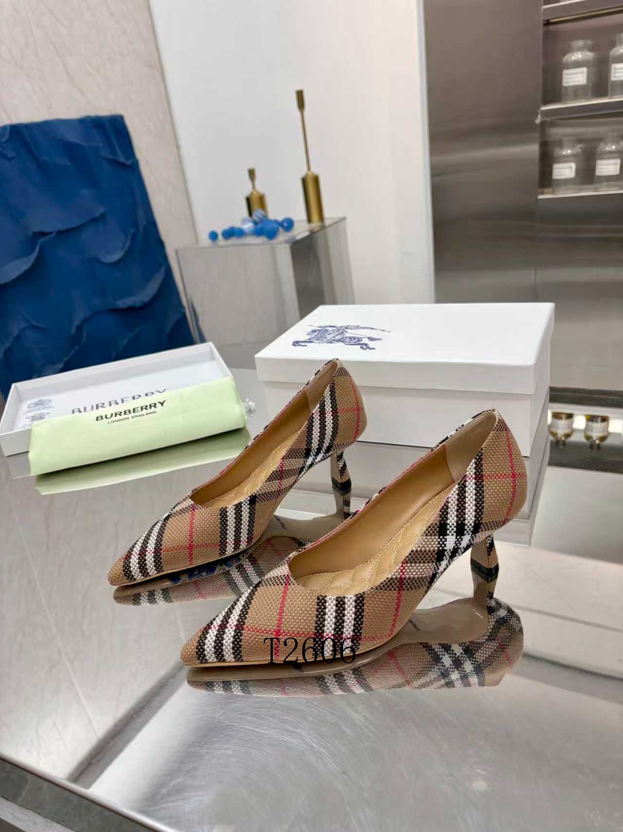 Burberry sz35-41 h0602