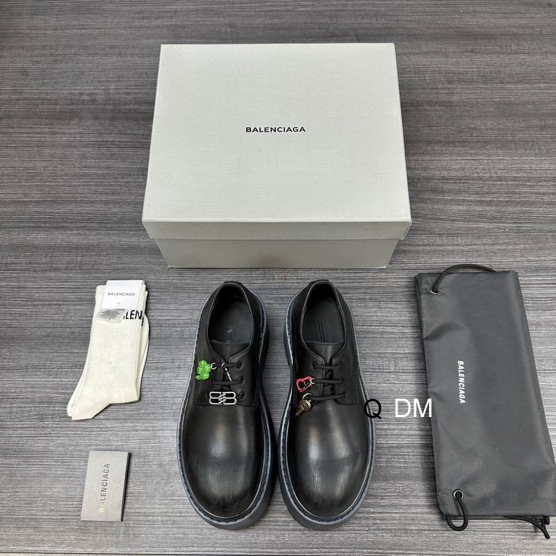 Balenciaga sz39-45 DM0603
