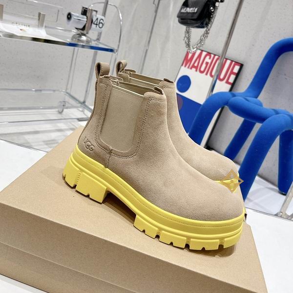 UGG 靴子 Ts