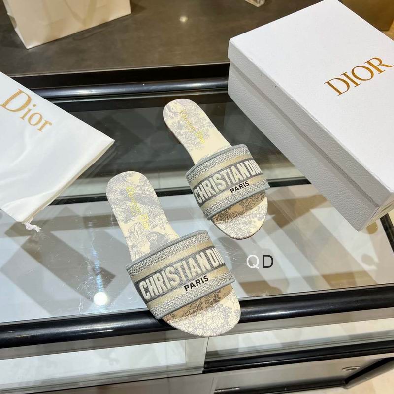 Dior 女拖鞋 Ts