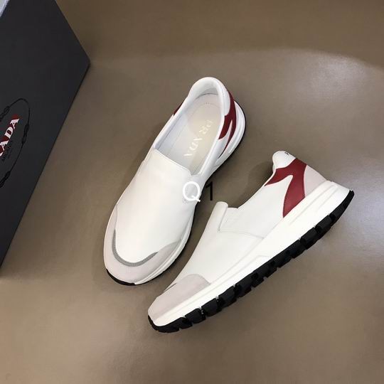Prada 休闲鞋 Ts
