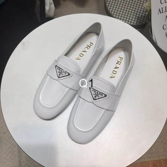 Prada 女休闲鞋 Ts