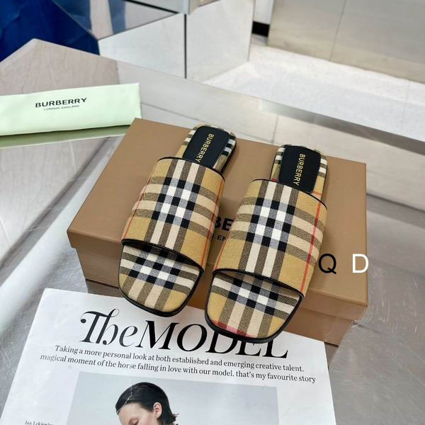 Burberry 女拖鞋