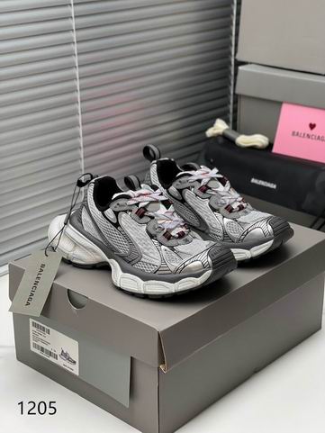 Balenciaga Low Cut Man  1111